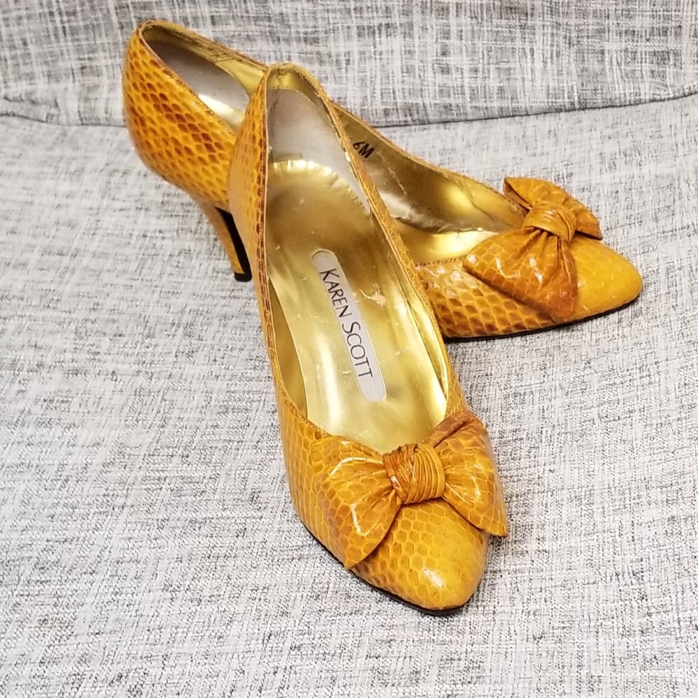 Karen Scott Vintage Pointed Heels